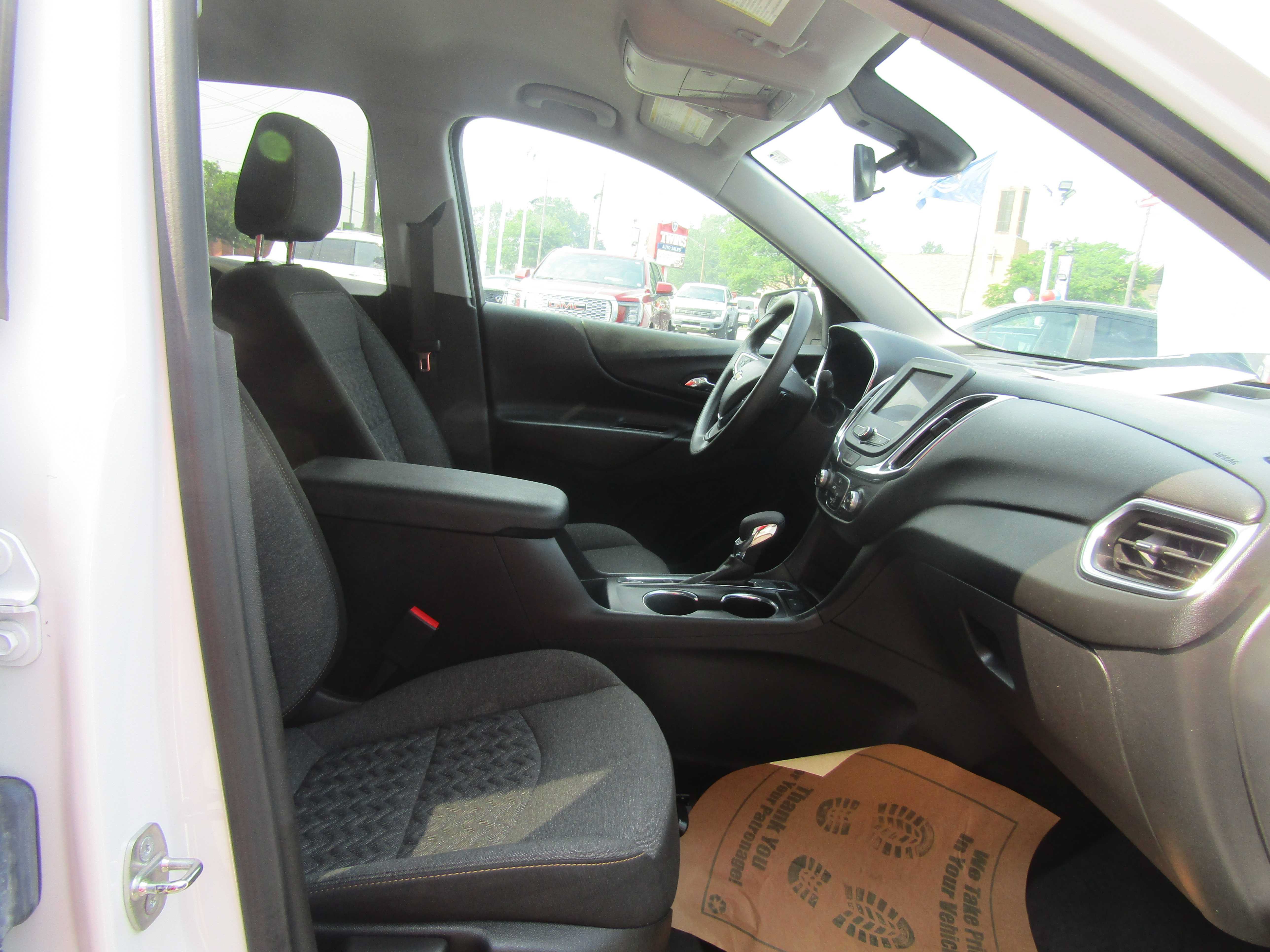 Used 2023 Chevrolet Equinox LT w/ LPO, Floor Liner Package AWD/4WD image 24