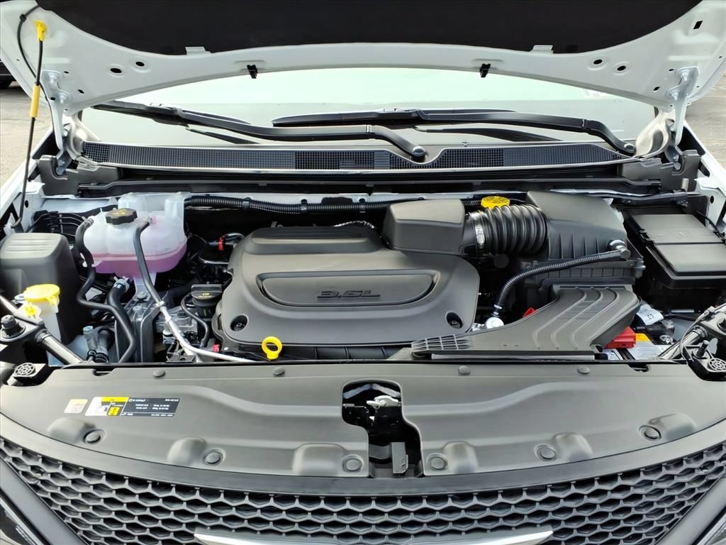 New 2026 Chrysler Voyager LX FWD image 12