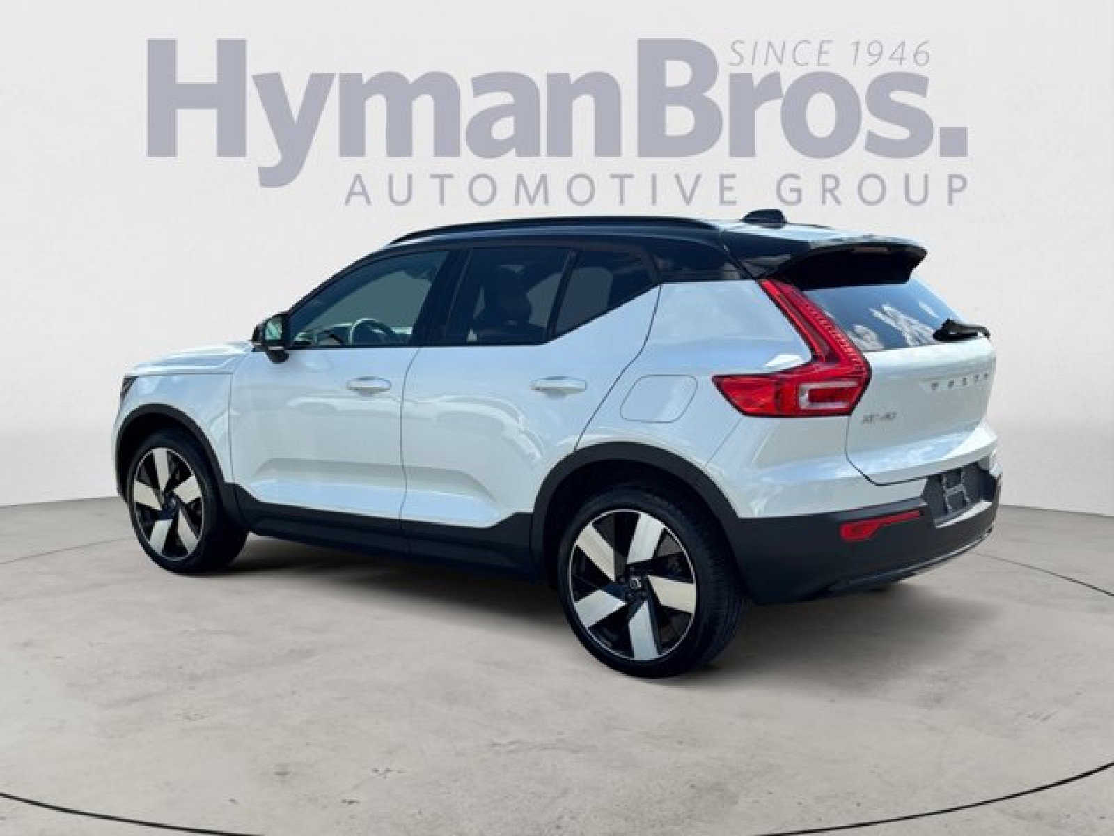 Used 2023 Volvo XC40 Recharge Ultimate w/ Protection Package Premier image 5