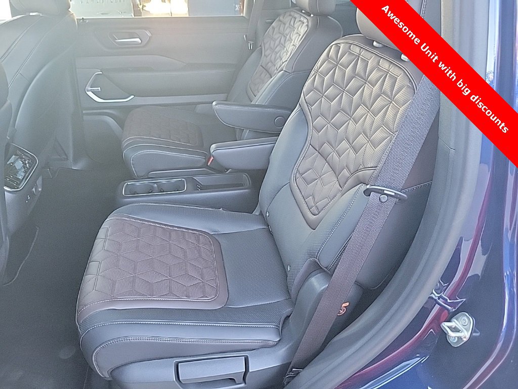 New 2025 Nissan Armada Platinum image 37