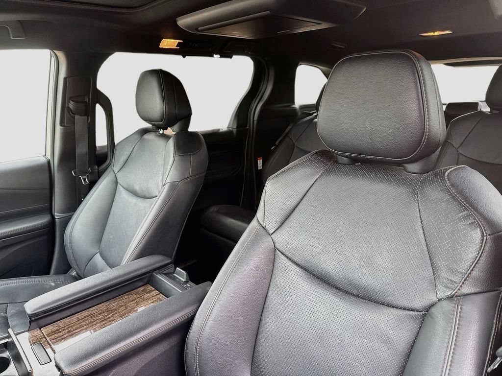 Used 2025 Toyota Sienna Limited AWD/4WD image 12