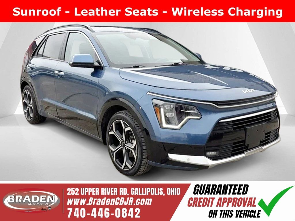 Used 2023 Kia Niro SX Touring image 1