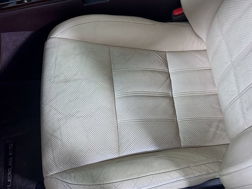 Used 2016 Lexus ES 350 w/ Luxury Package w/Wood Trim FWD image 18