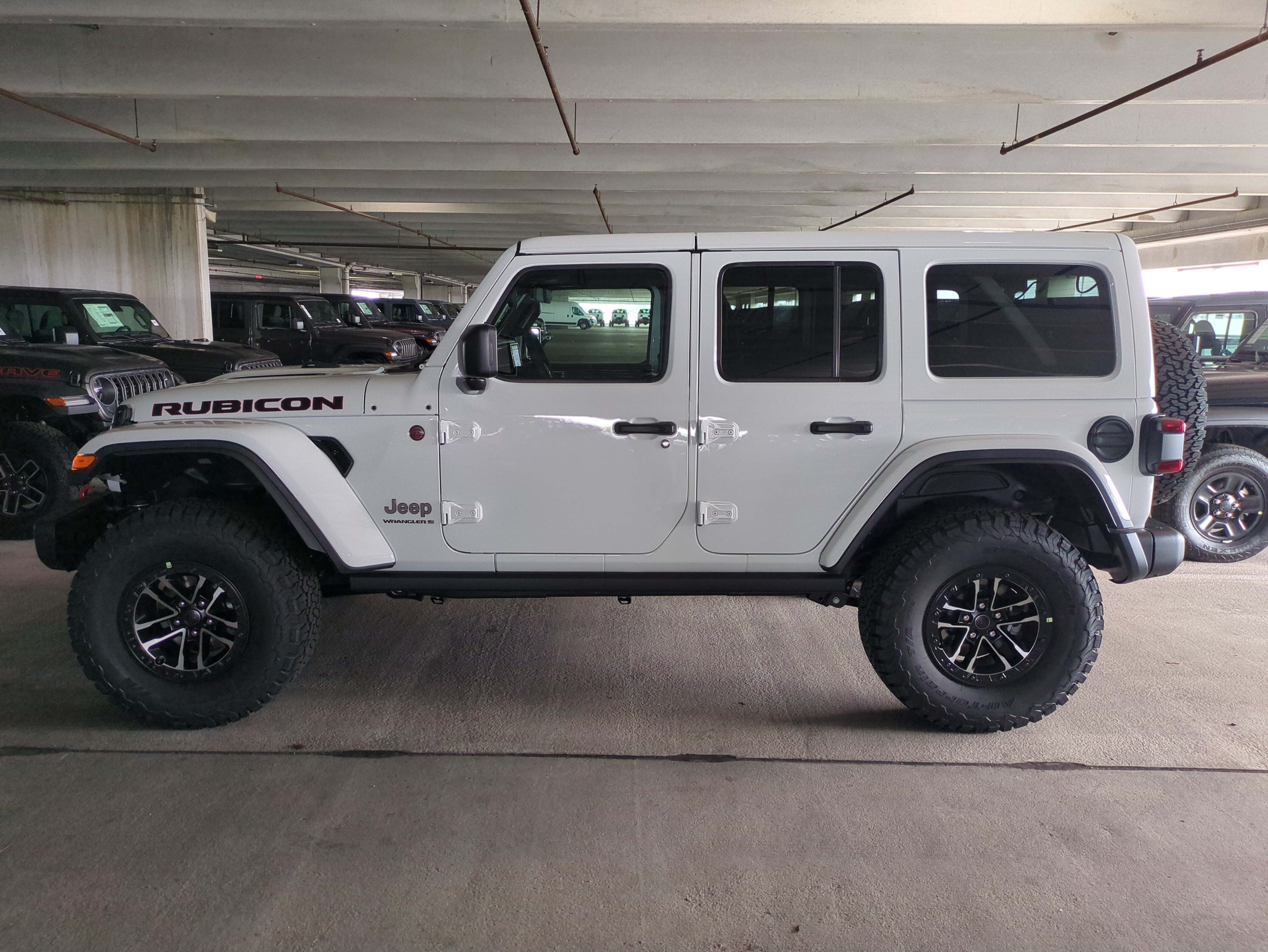 New 2025 Jeep Wrangler Unlimited Rubicon AWD/4WD image 8