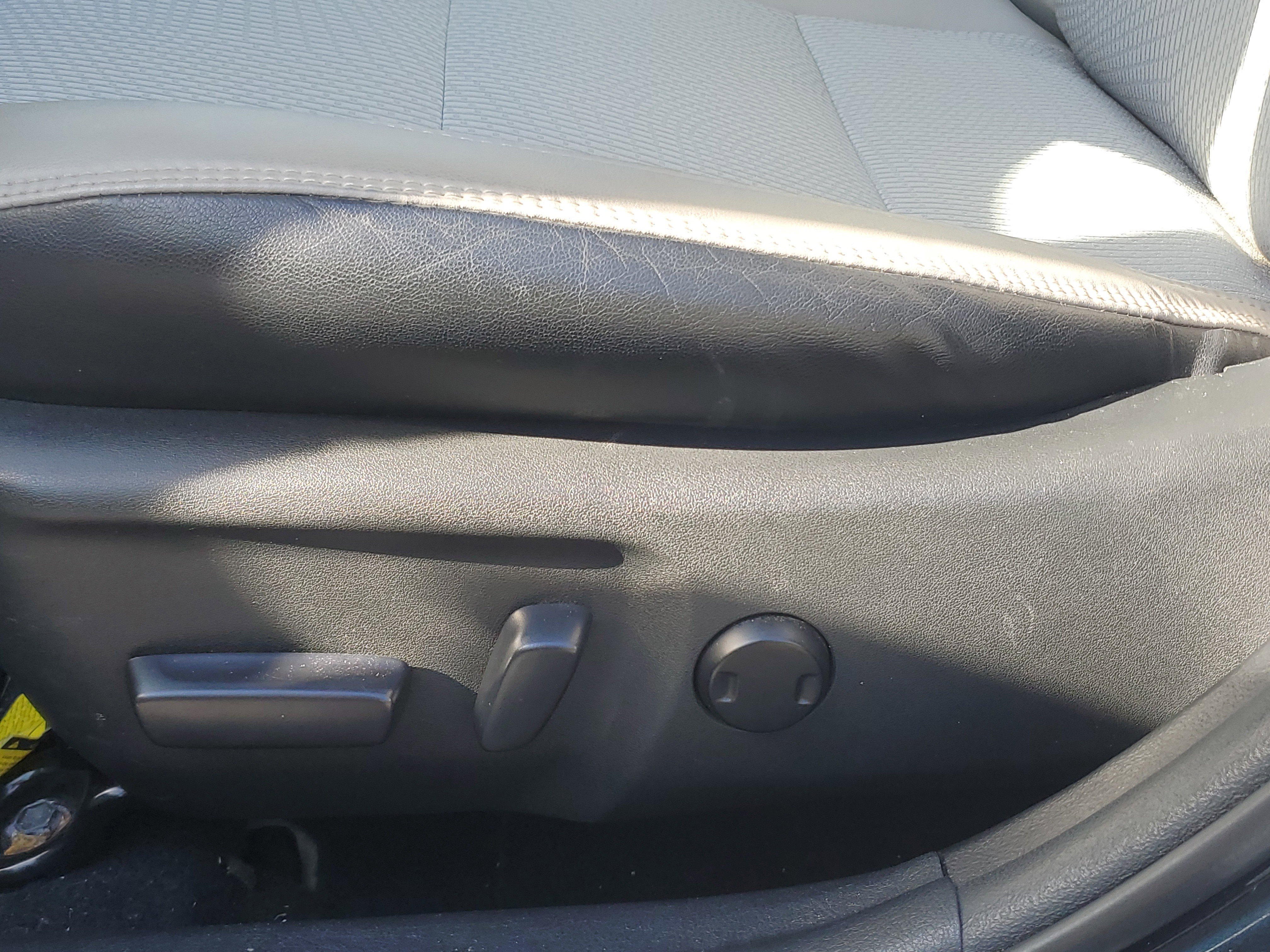 Used 2016 Toyota Camry SE image 24