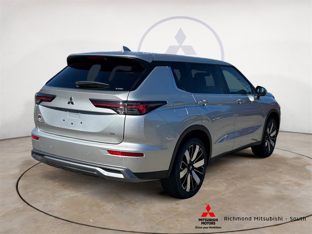 New 2025 Mitsubishi Outlander SE video 3