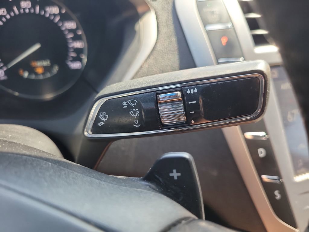 Used 2020 Lincoln MKZ w/ Convenience Package image 29