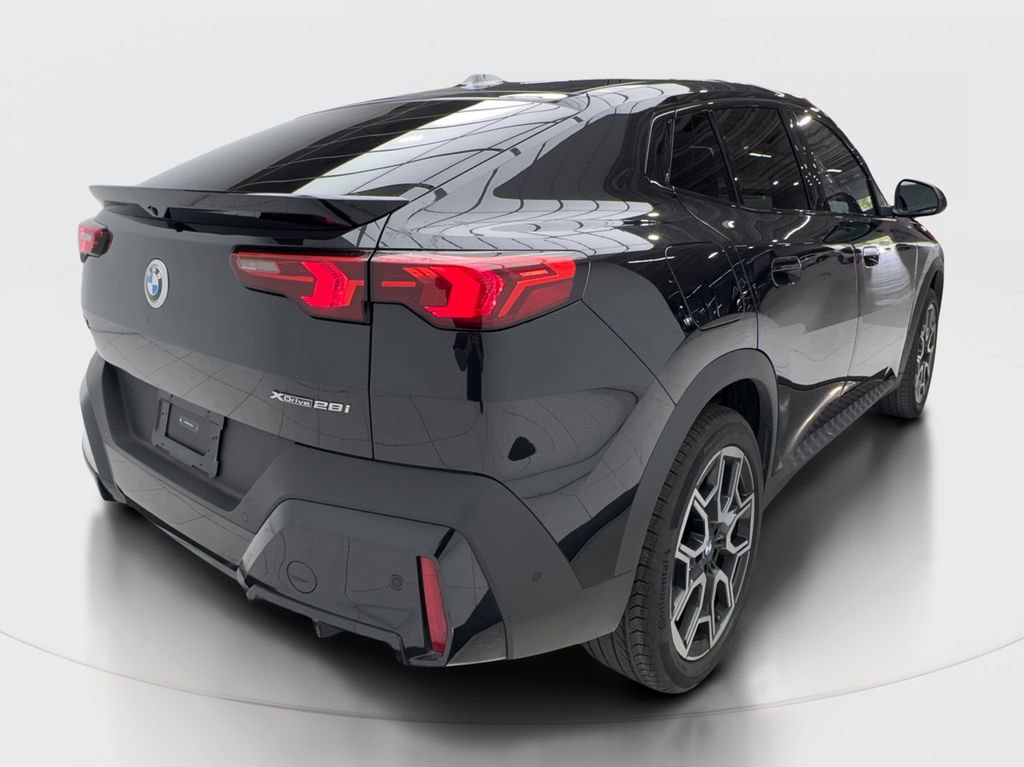 Used 2025 BMW X2 xDrive28i AWD/4WD image 7