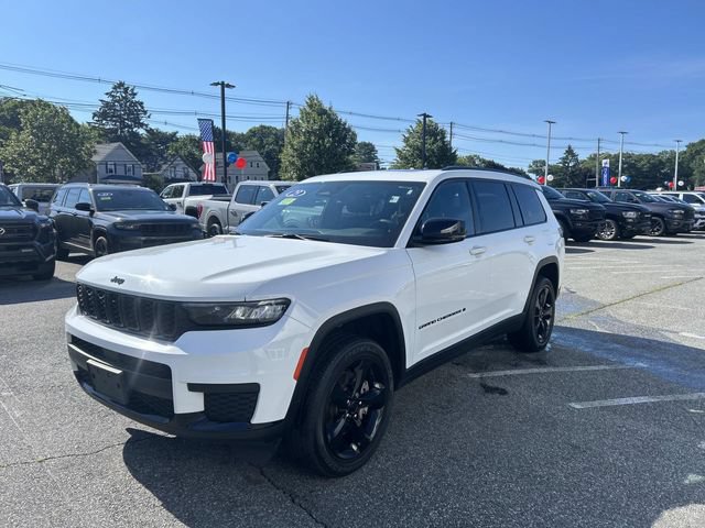 Used 2023 Jeep Grand Cherokee L Altitude AWD/4WD image 7