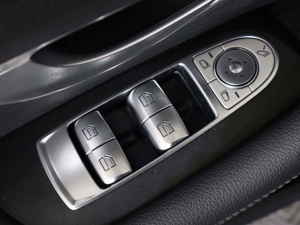 Used 2023 Mercedes-Benz E 450 4MATIC Coupe image 43