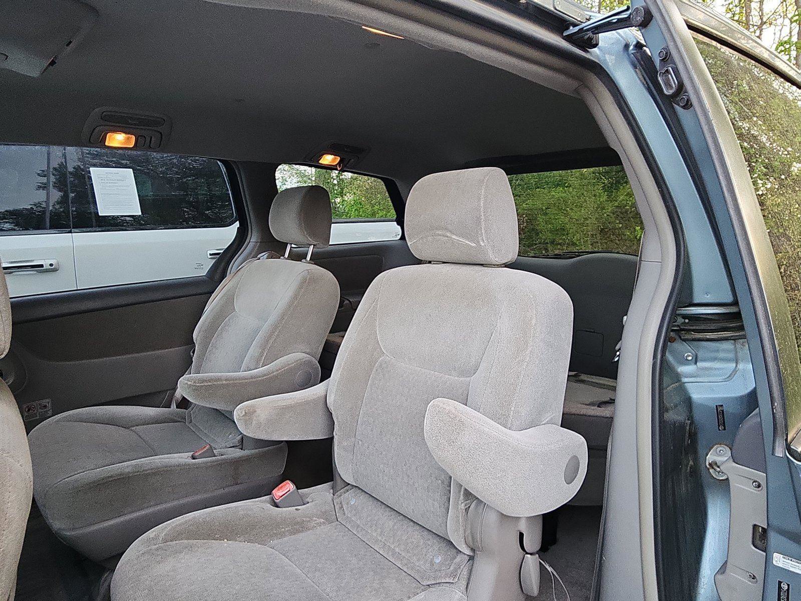 Used 2005 Toyota Sienna LE image 17