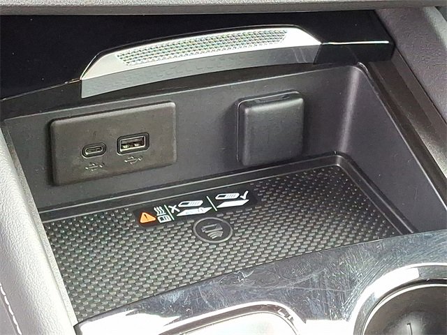 Certified 2025 Buick Envision Sport Touring image 24