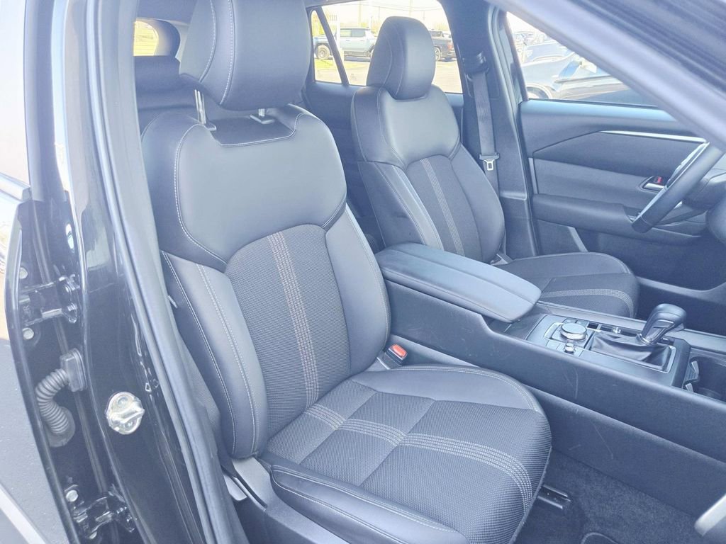 Used 2025 MAZDA CX-50 AWD 2.5 S w/ Premium Package image 17