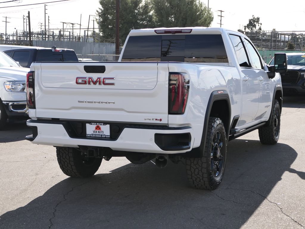 Used 2024 GMC Sierra 2500 AT4 w/ AT4 Preferred Package image 4