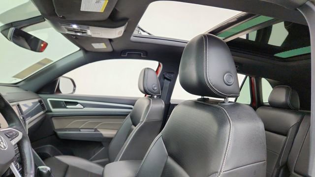 Used 2021 Volkswagen Atlas Cross Sport SE w/ Panoramic Sunroof Package image 32