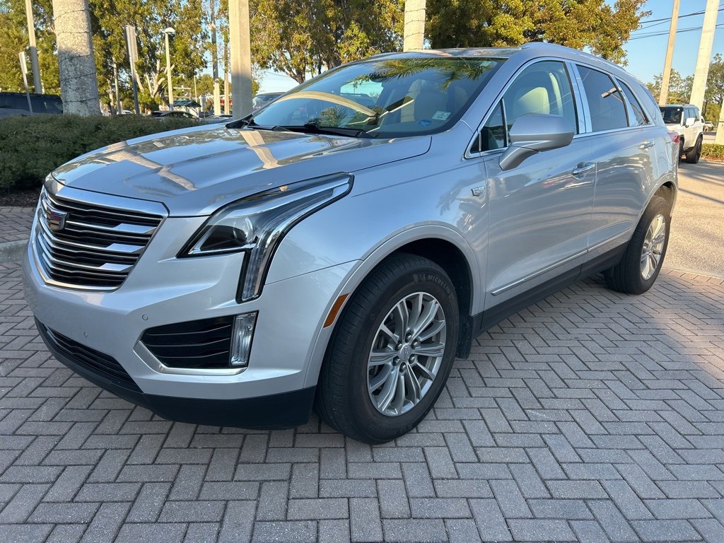 Used 2017 Cadillac XT5 Luxury w/ Driver Awareness Package image 8
