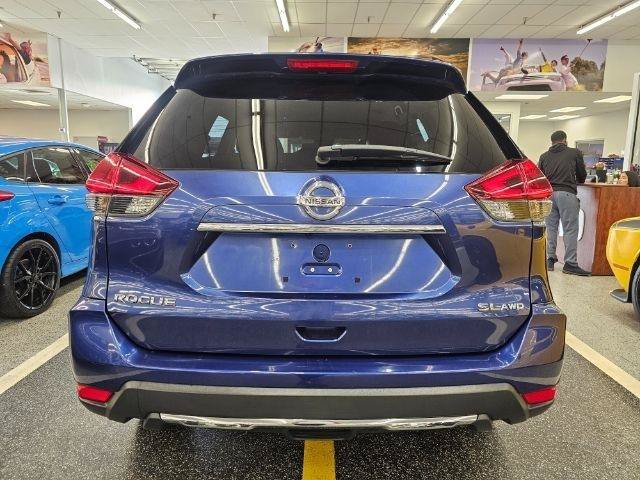 Used 2018 Nissan Rogue SL AWD/4WD image 6