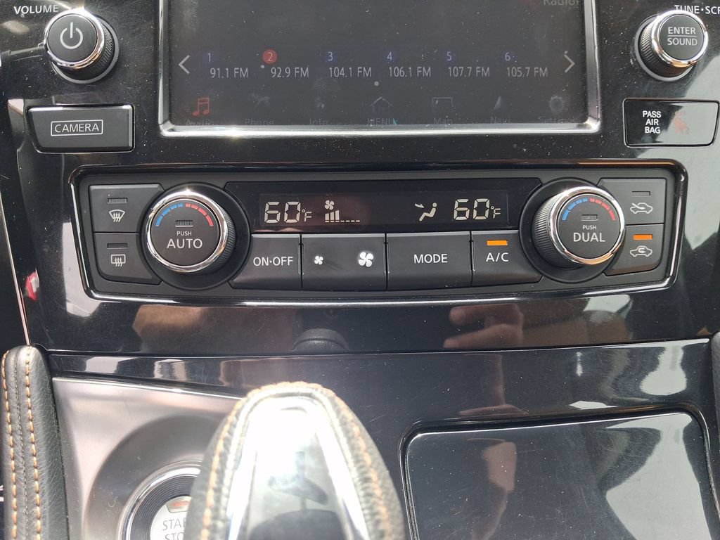 Used 2017 Nissan Maxima SR FWD image 15