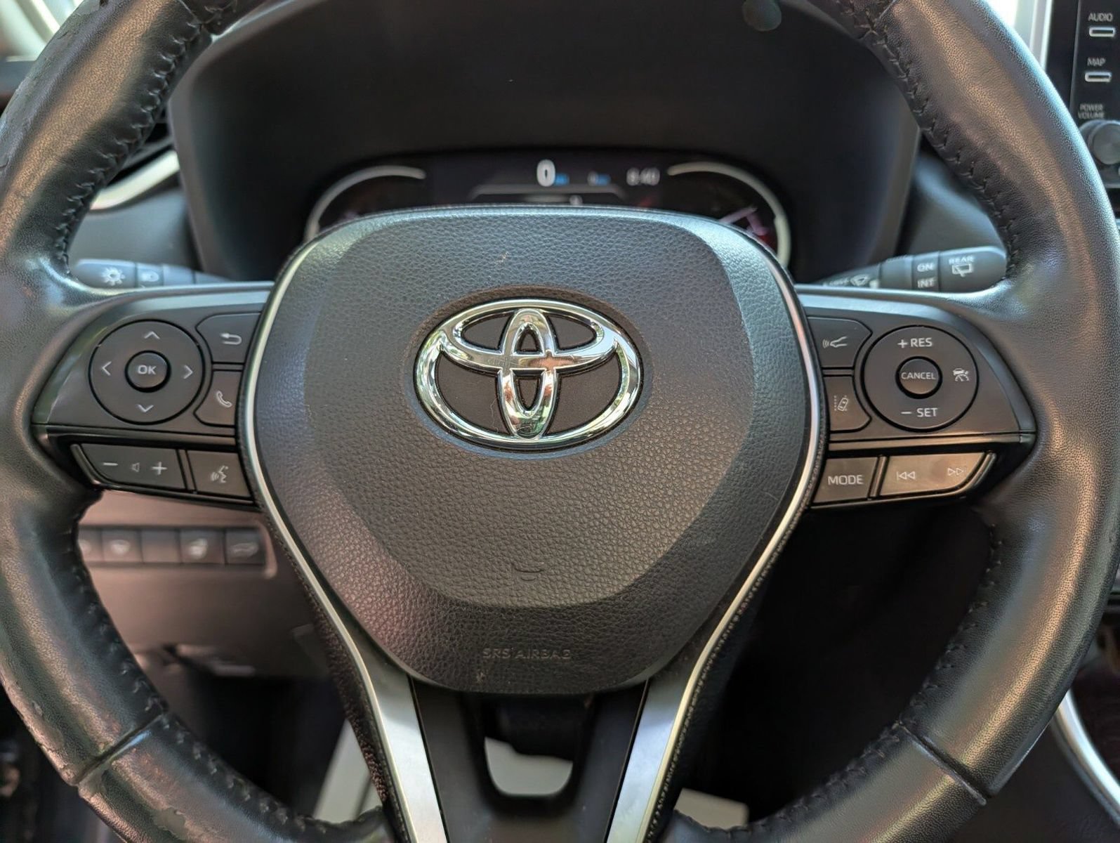 Used 2020 Toyota RAV4 Limited w/ Limited Grade Weather Package AWD/4WD image 31