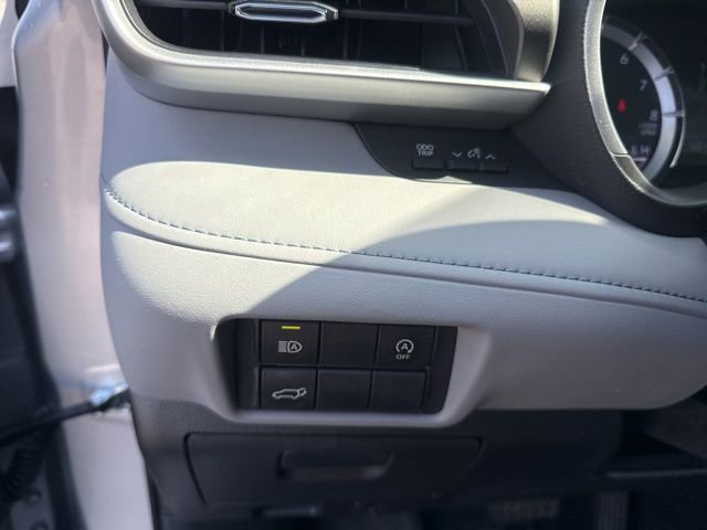 Used 2023 Toyota Highlander XLE FWD image 26