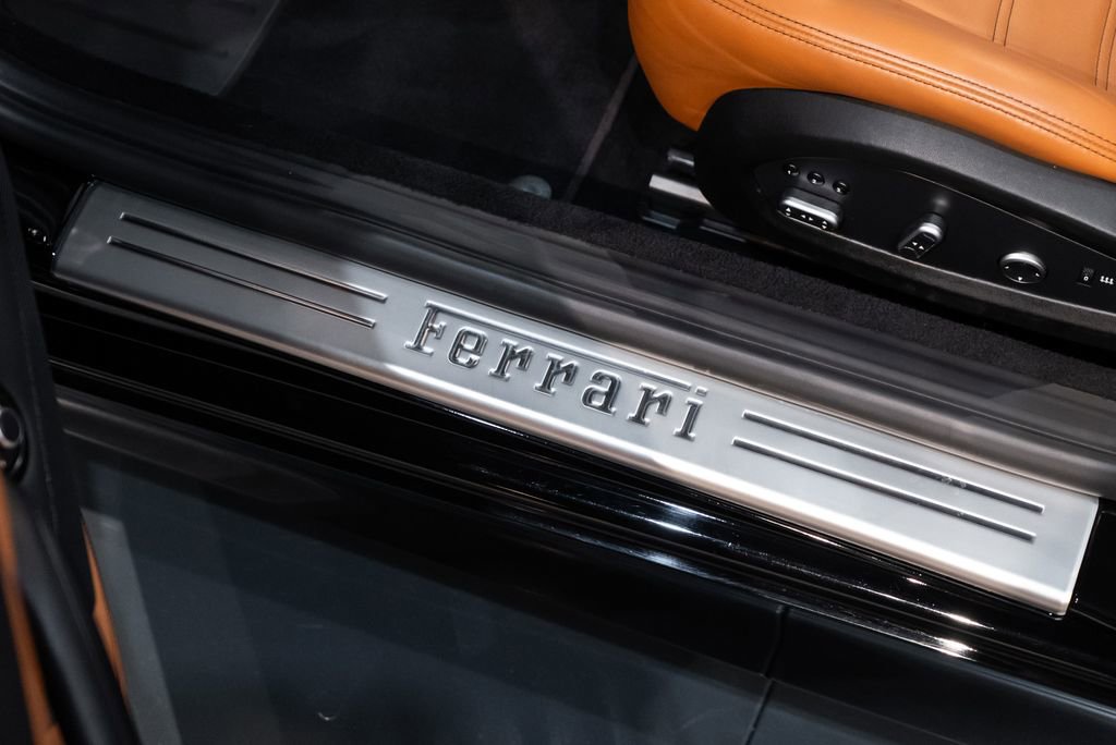 Certified 2017 Ferrari California T RWD image 23