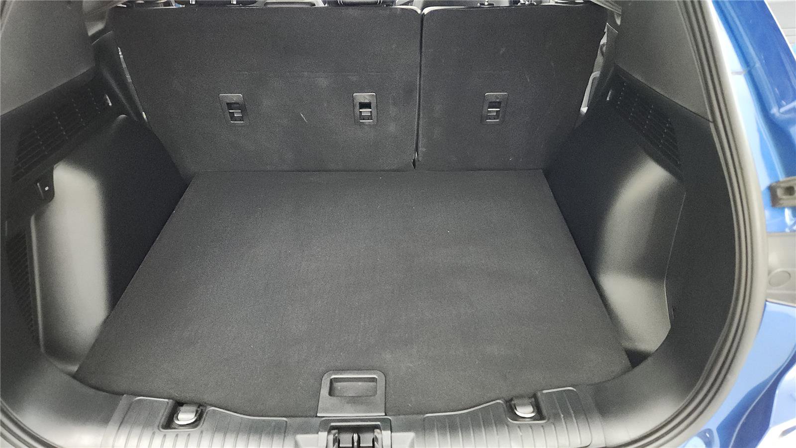 Used 2023 Ford Escape Platinum w/ Premium Technology Package image 18