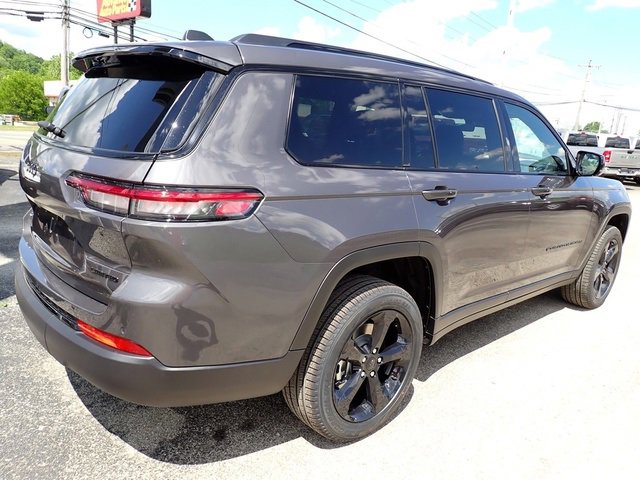 New 2025 Jeep Grand Cherokee L Limited w/ Black Appearance Package image 7
