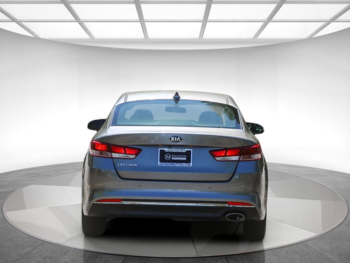 Used 2018 Kia Optima LX w/ 17" Alloy Wheels Package image 3