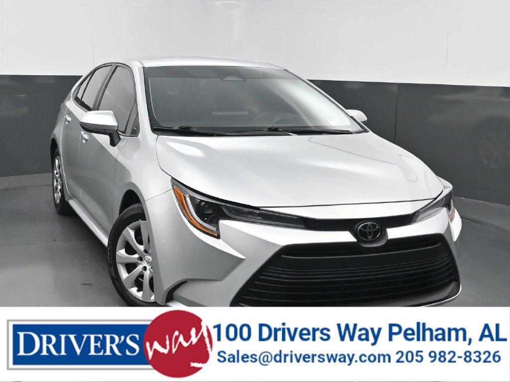Used 2024 Toyota Corolla LE FWD image 1
