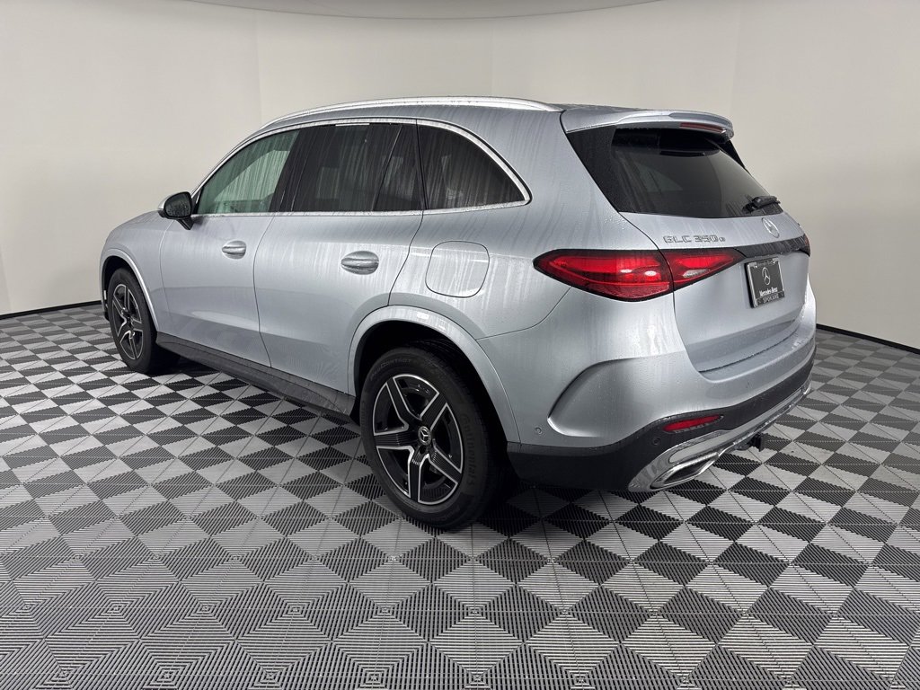 Used 2025 Mercedes-Benz GLC 350e 4MATIC image 11