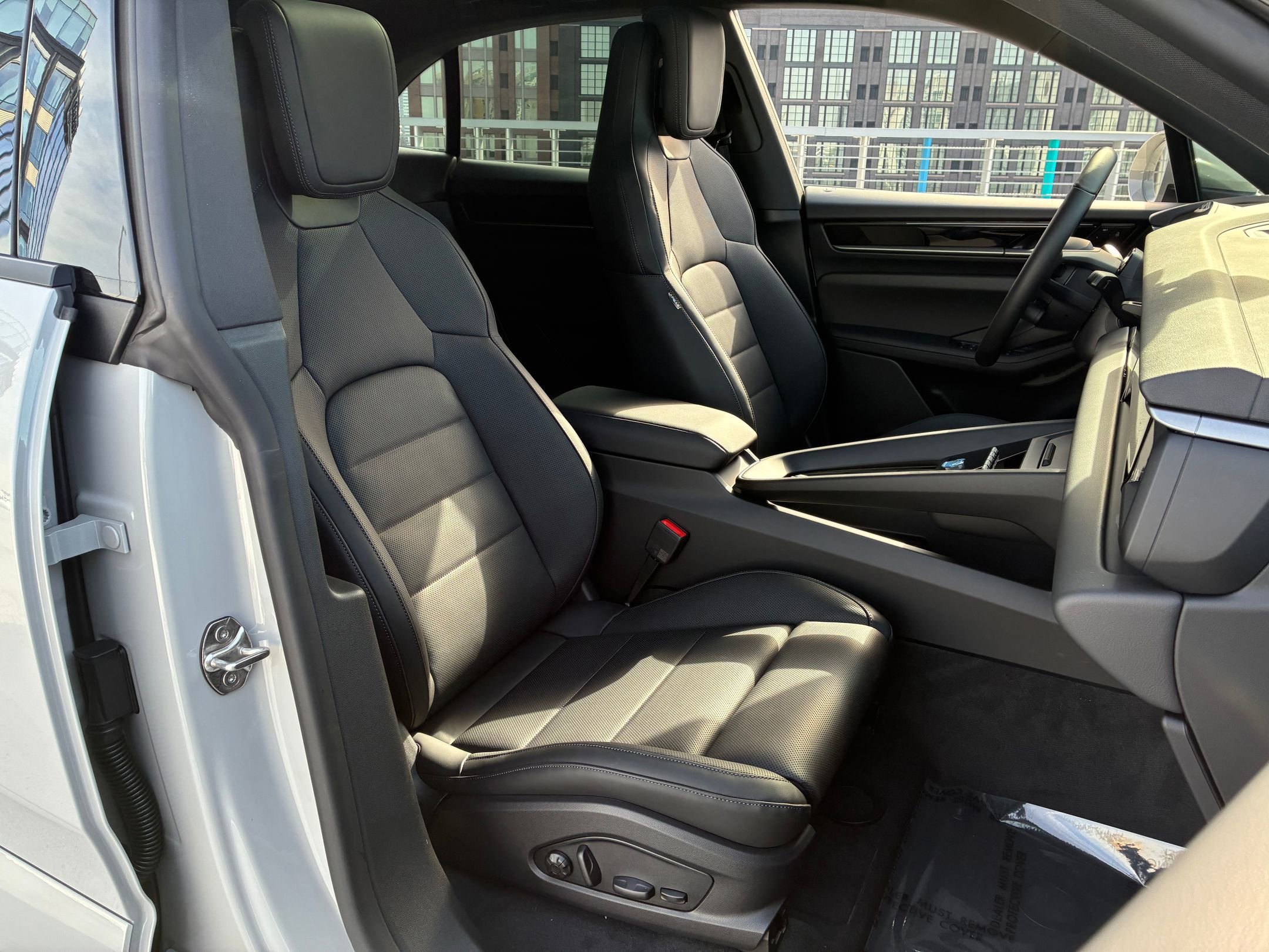 New 2026 Porsche Macan 4 Electric AWD/4WD image 21