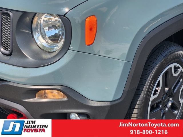 Used 2016 Jeep Renegade Trailhawk AWD/4WD image 11
