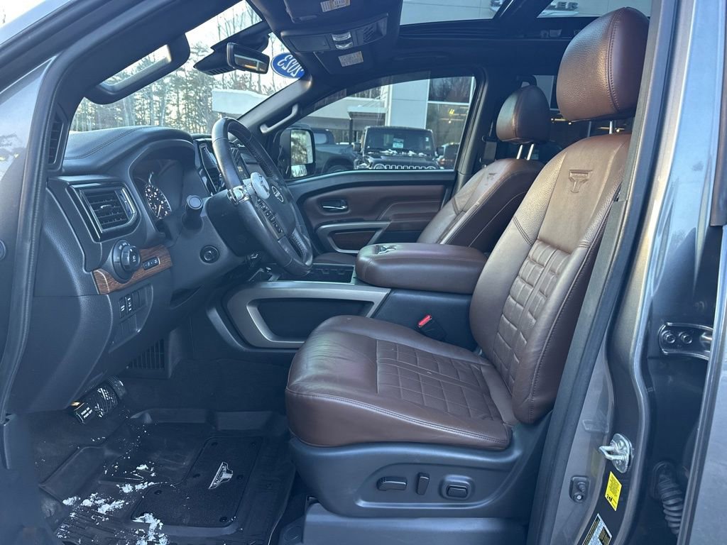 Used 2023 Nissan Titan Platinum Reserve w/ Moonroof Package image 10
