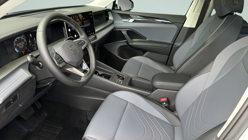 New 2026 Volkswagen Tiguan SE AWD/4WD image 31