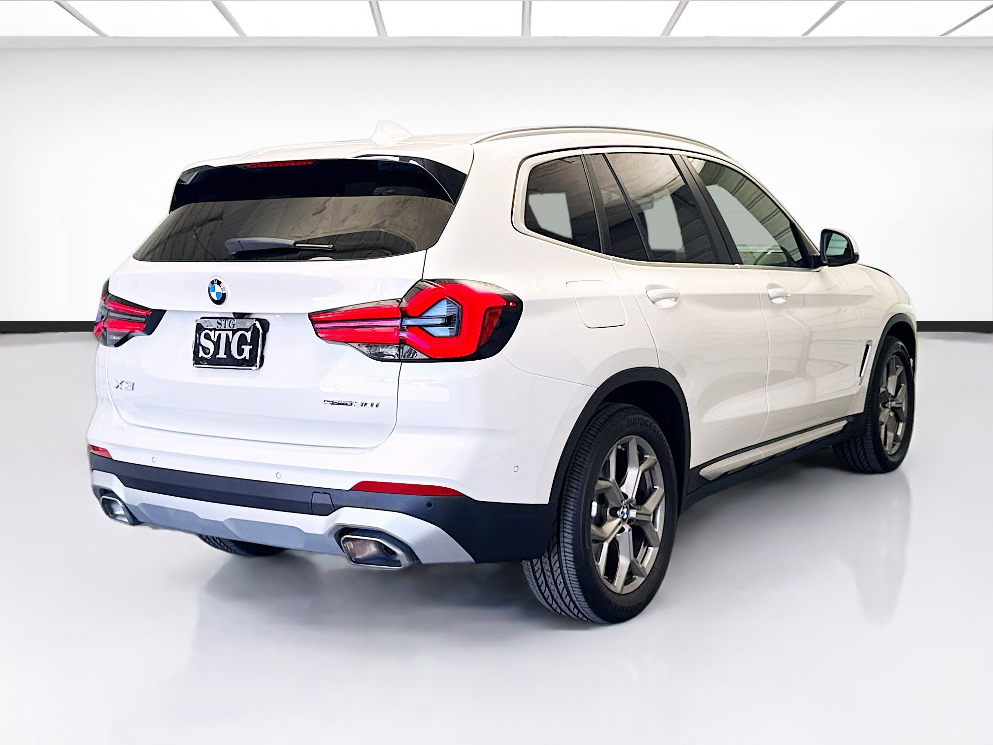 Used 2024 BMW X3 sDrive30i w/ Convenience Package image 4