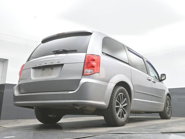 Used 2016 Dodge Grand Caravan SXT FWD image 31
