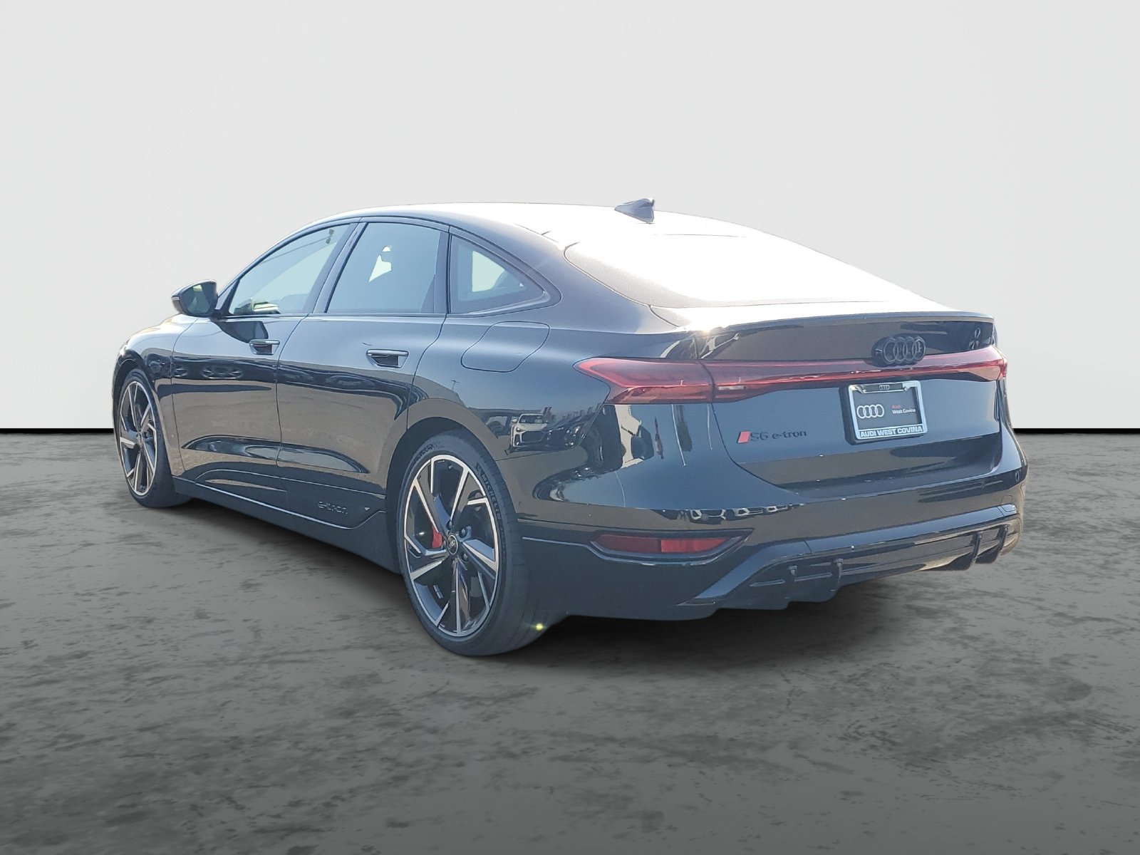 New 2027 Audi S6 e-tron Premium Plus AWD/4WD image 3