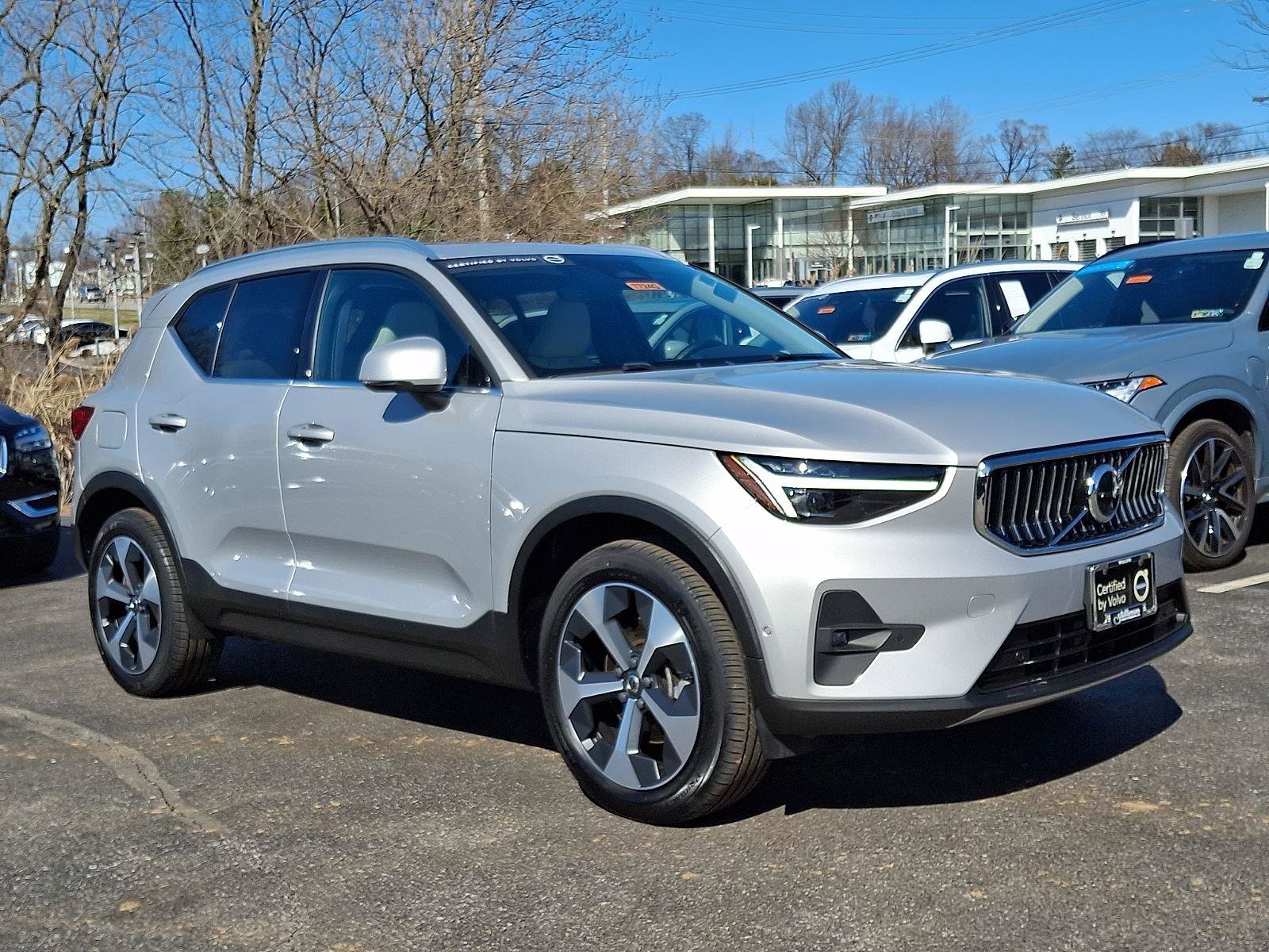 Certified 2023 Volvo XC40 B5 Ultimate w/ Climate Package AWD/4WD image 1
