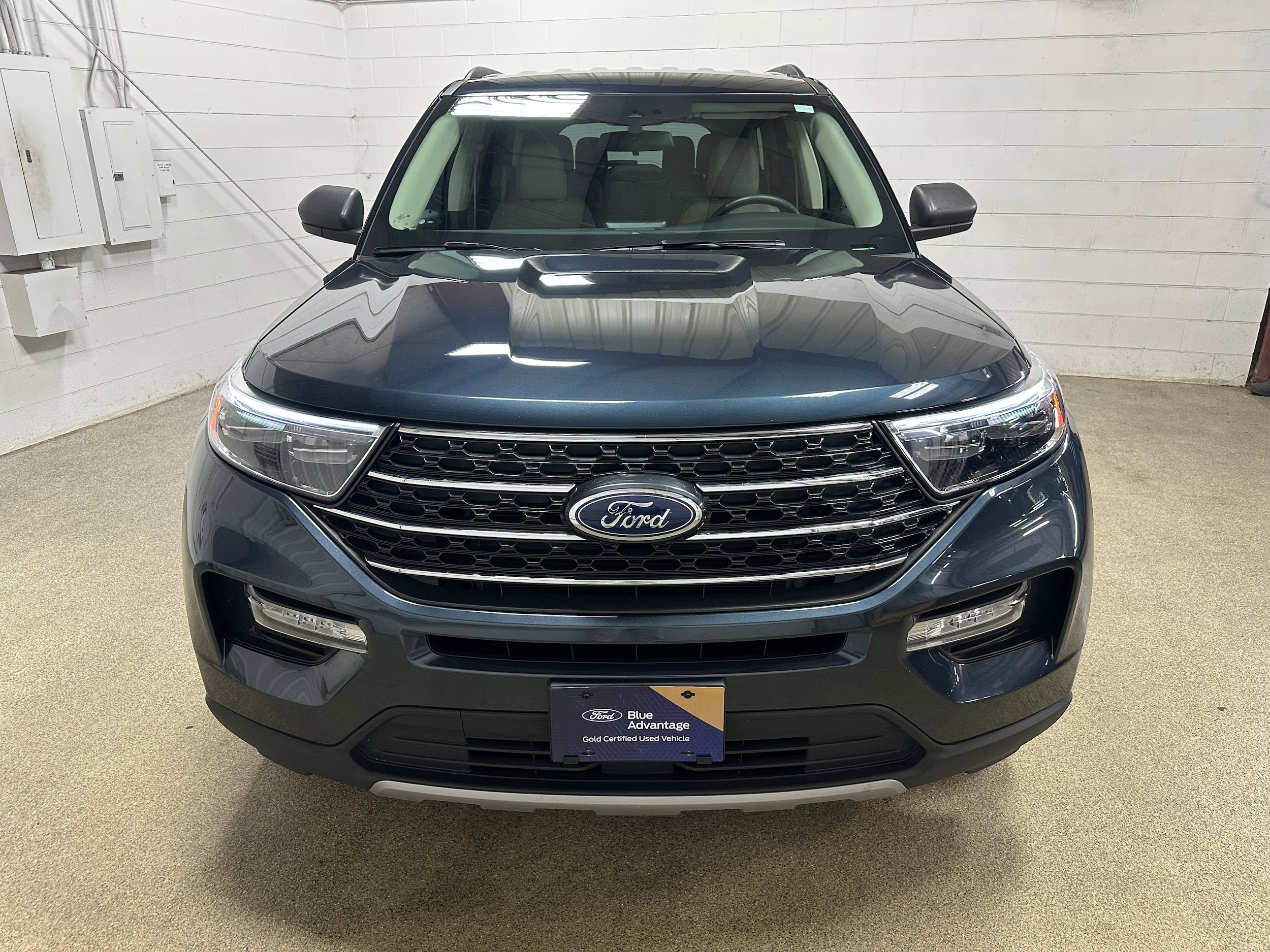 Used 2023 Ford Explorer XLT w/ Equipment Group 202A AWD/4WD image 27