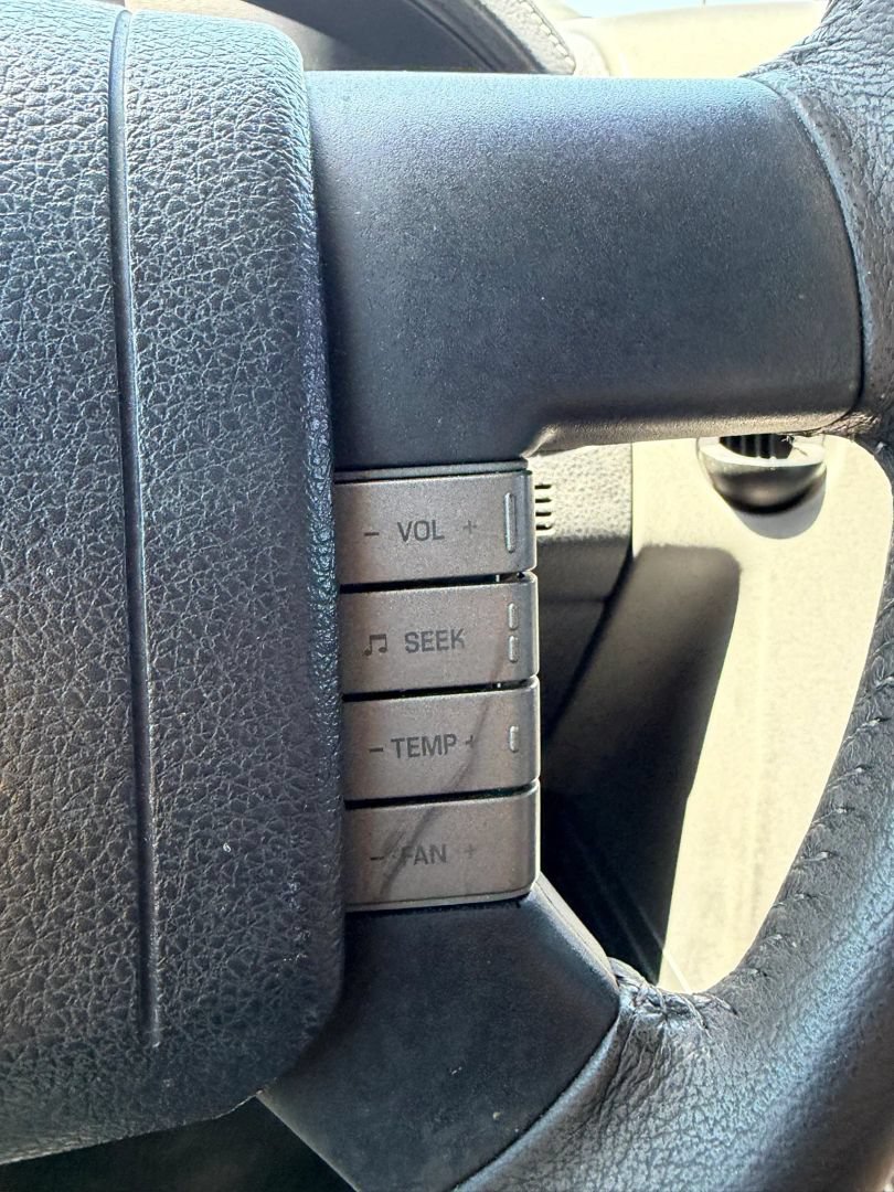 Used 2006 Lincoln Mark LT 2WD image 21