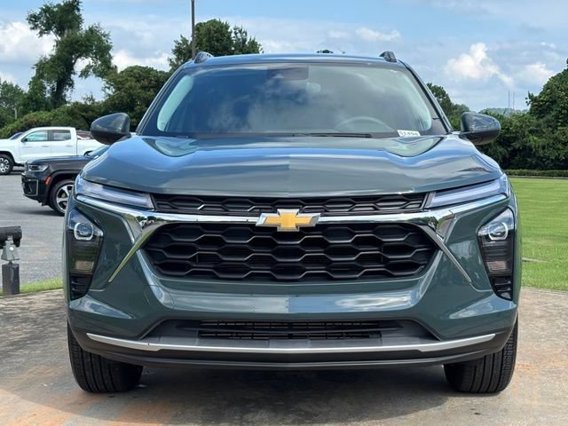 Used 2025 Chevrolet Trax LT FWD video 2