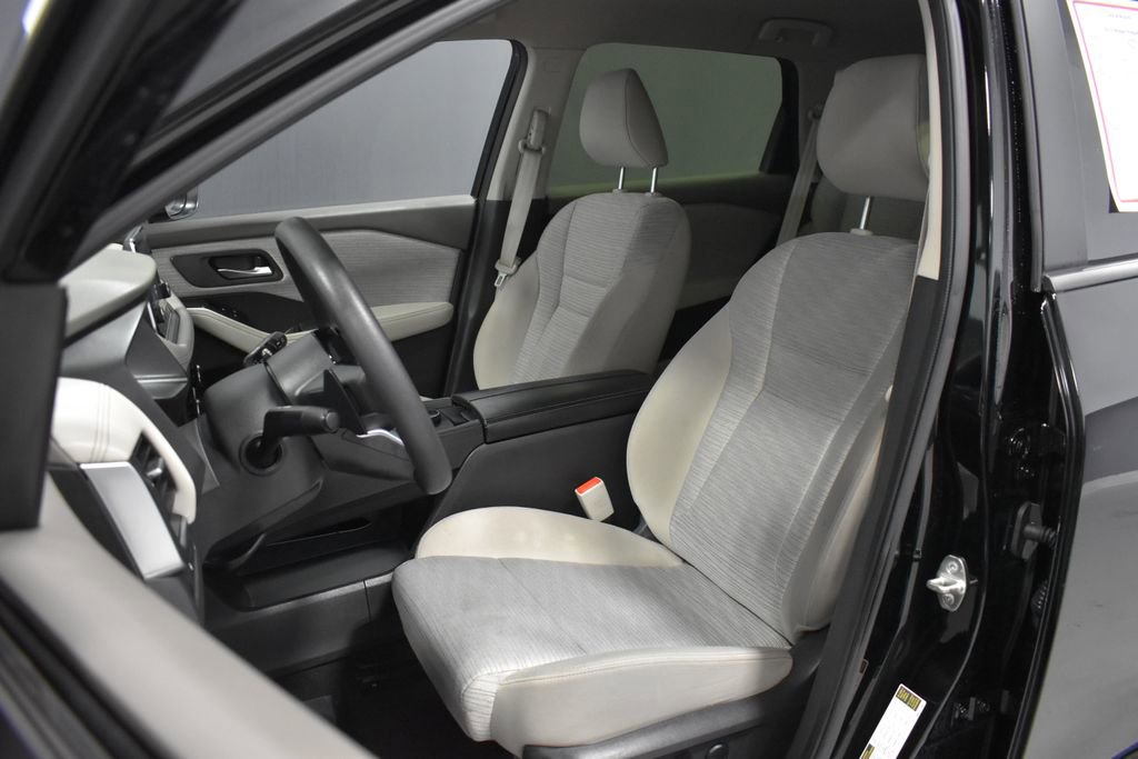 Certified 2023 Nissan Rogue SV image 5