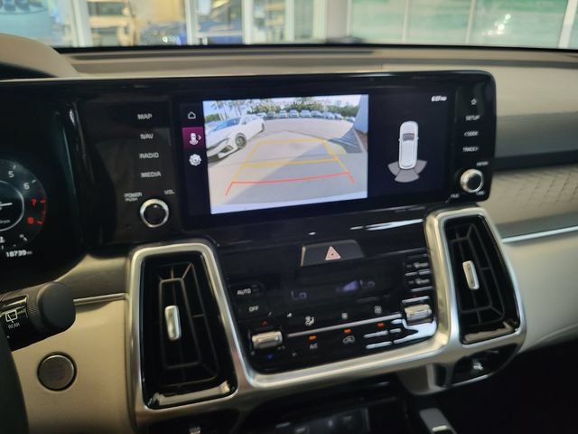 Certified 2023 Kia Sorento SX AWD/4WD image 19