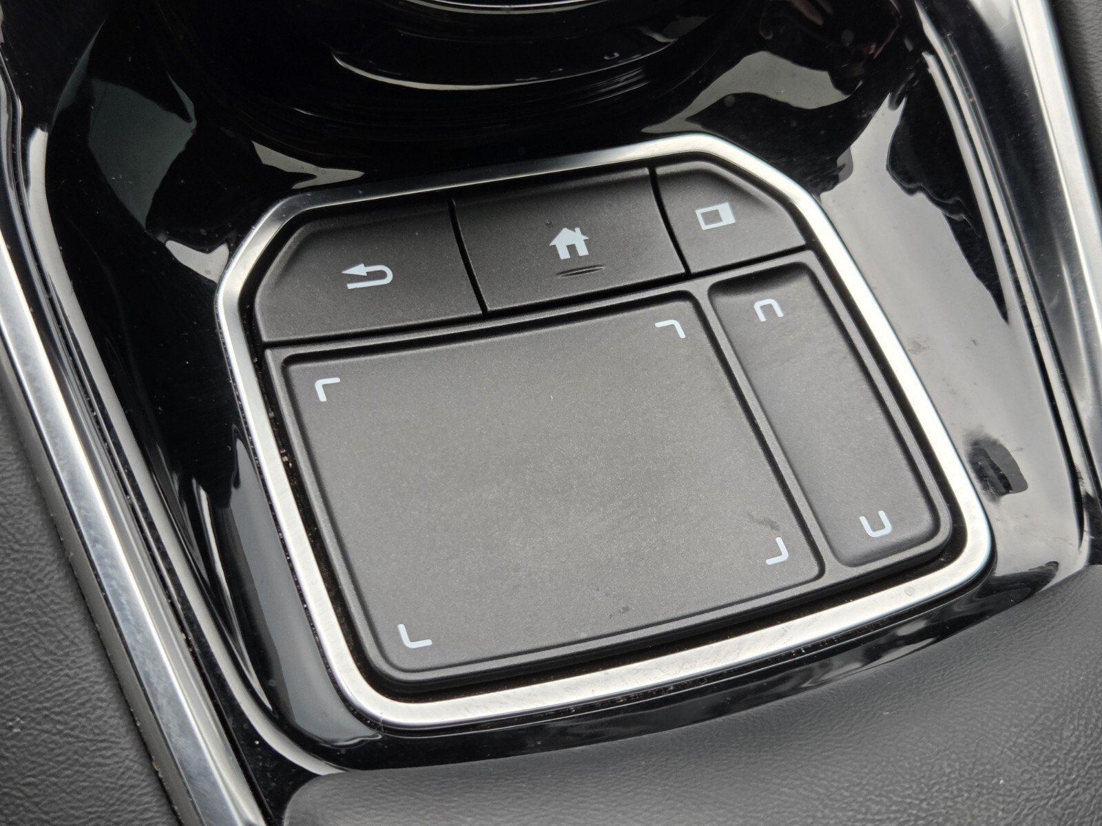 Used 2024 Acura RDX w/ Technology Package AWD/4WD image 16