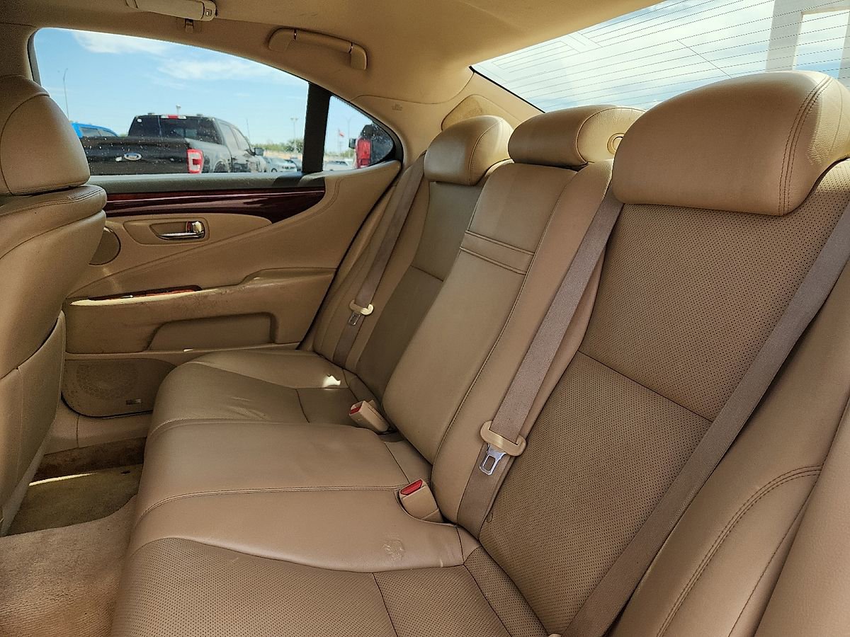 Used 2007 Lexus LS 460 RWD image 5