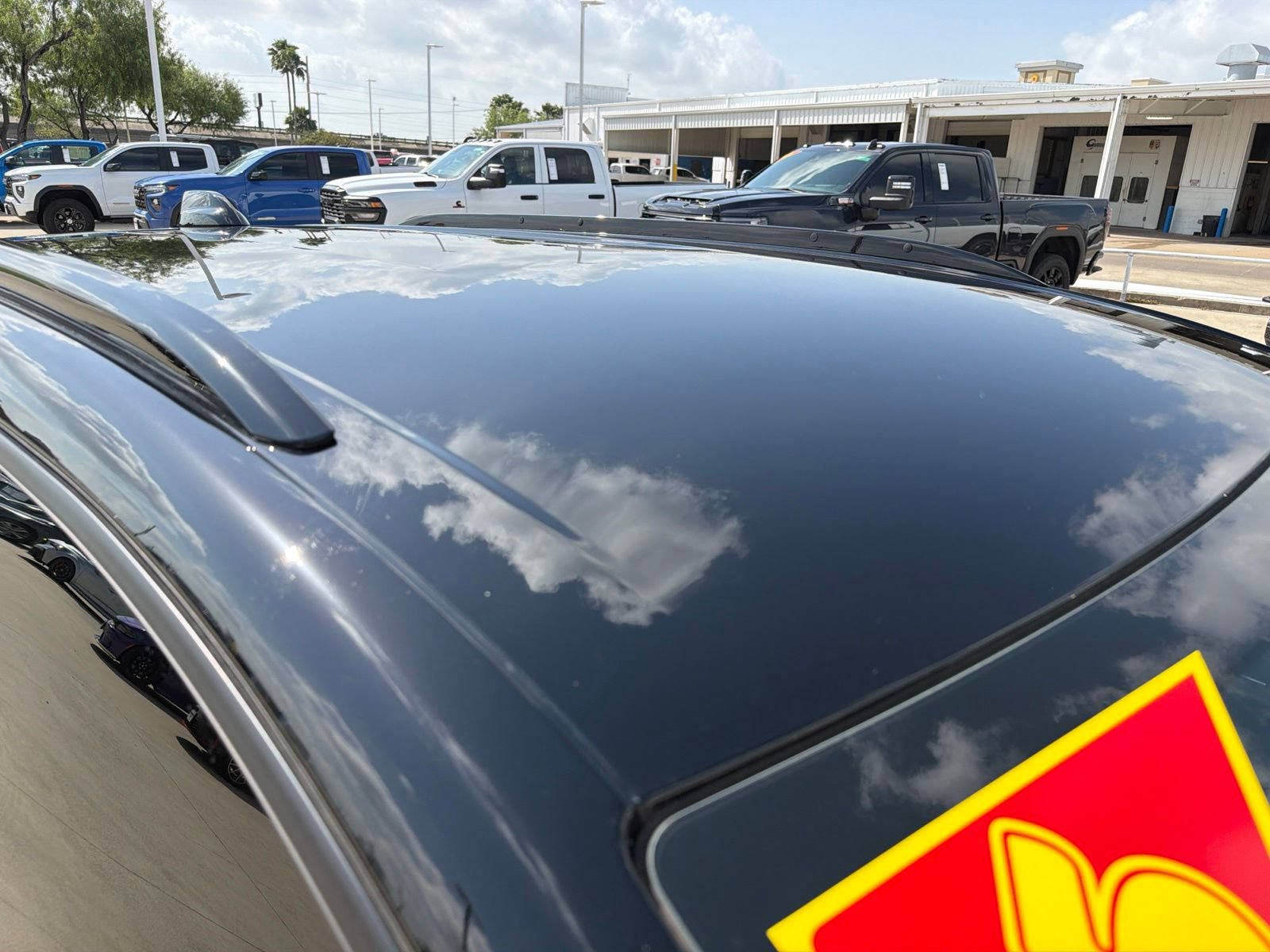Used 2025 Chevrolet Equinox EV RS FWD image 8