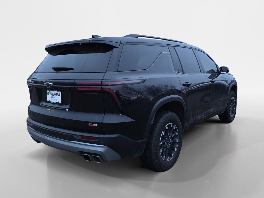 Used 2024 Chevrolet Traverse Z71 image 5