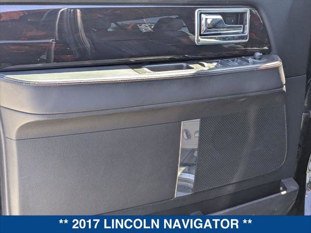 Used 2017 Lincoln Navigator Reserve RWD image 10