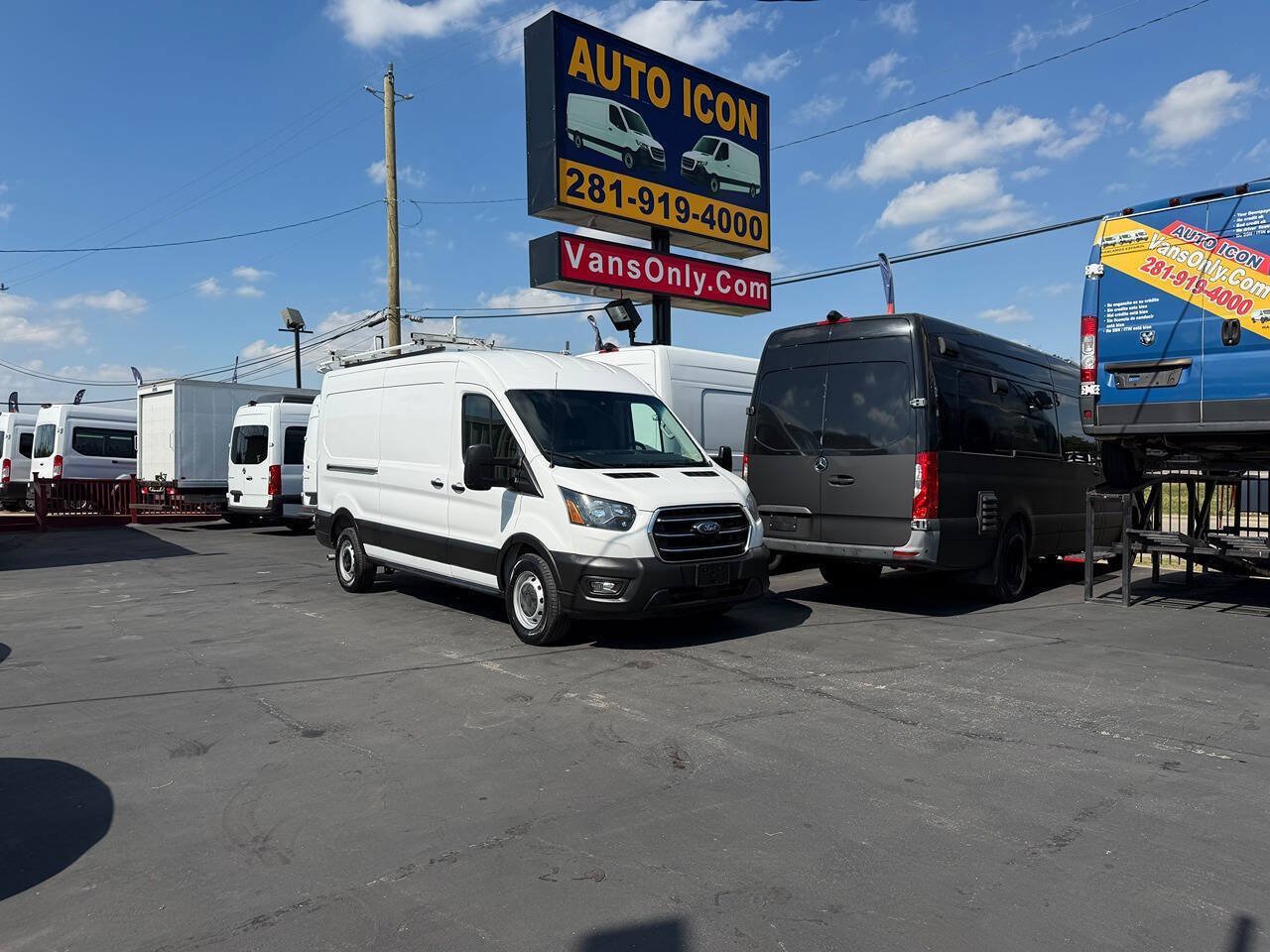 Used 2020 Ford Transit 250 Medium Roof RWD image 27
