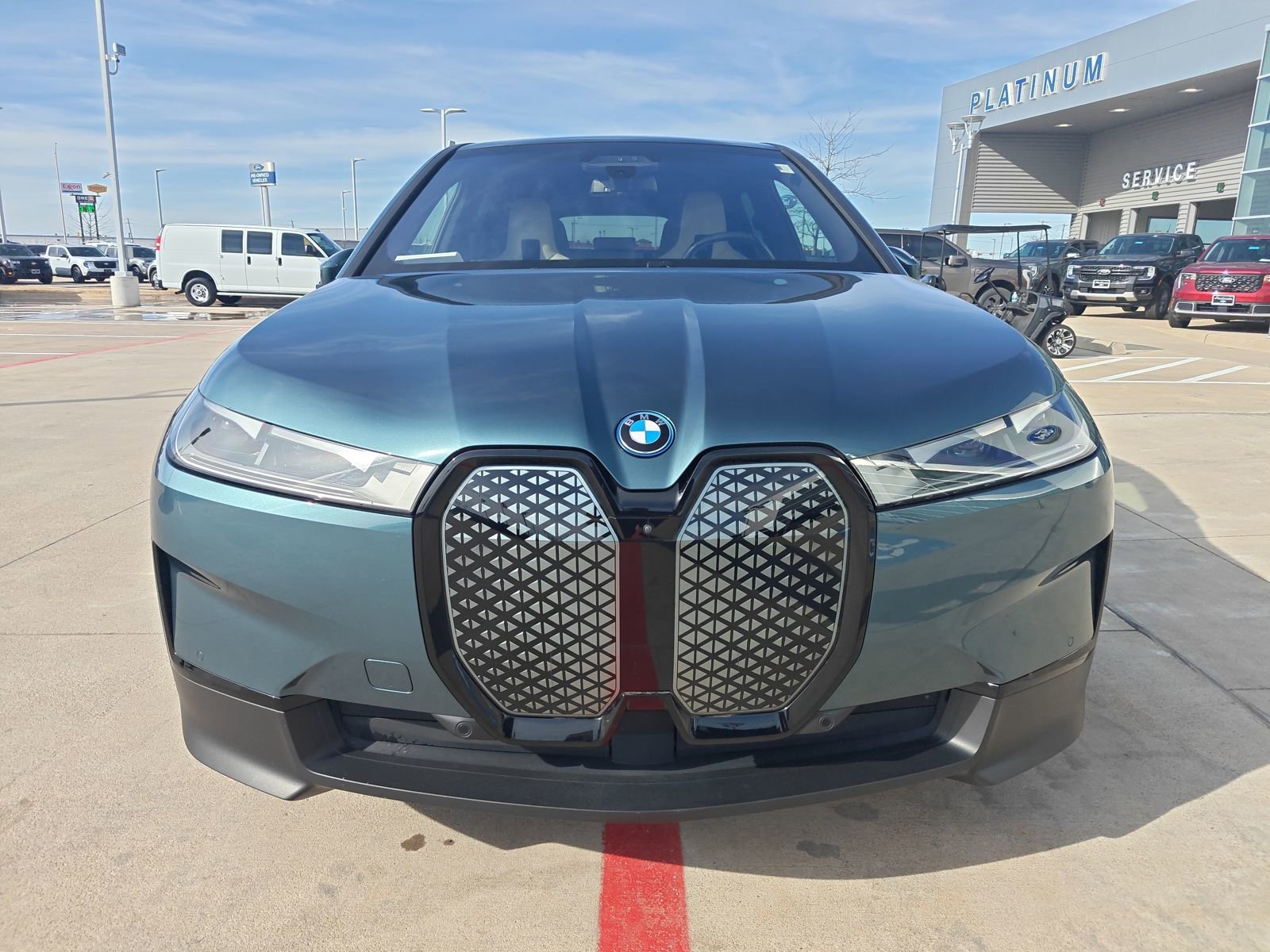 Used 2024 BMW iX xDrive50 w/ Premium Package image 8